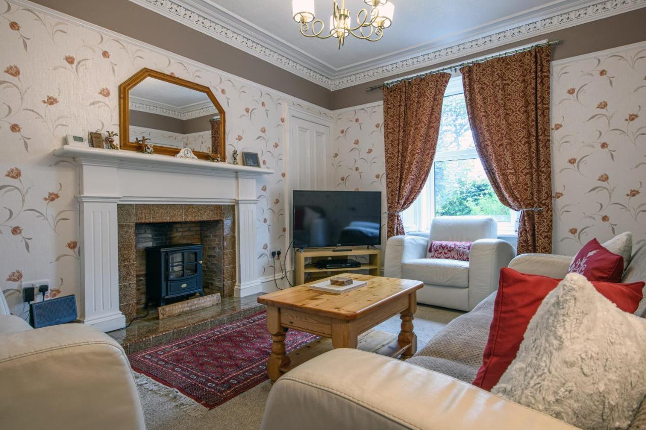 Charming Townhouse On North Coast 500 Route, Wick Villa วิค ภายนอก รูปภาพ