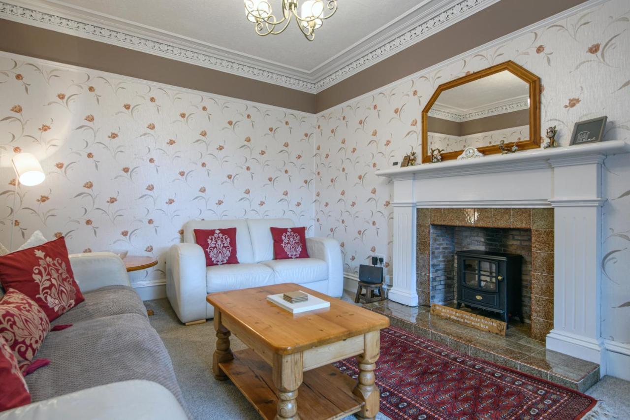 Charming Townhouse On North Coast 500 Route, Wick Villa วิค ภายนอก รูปภาพ