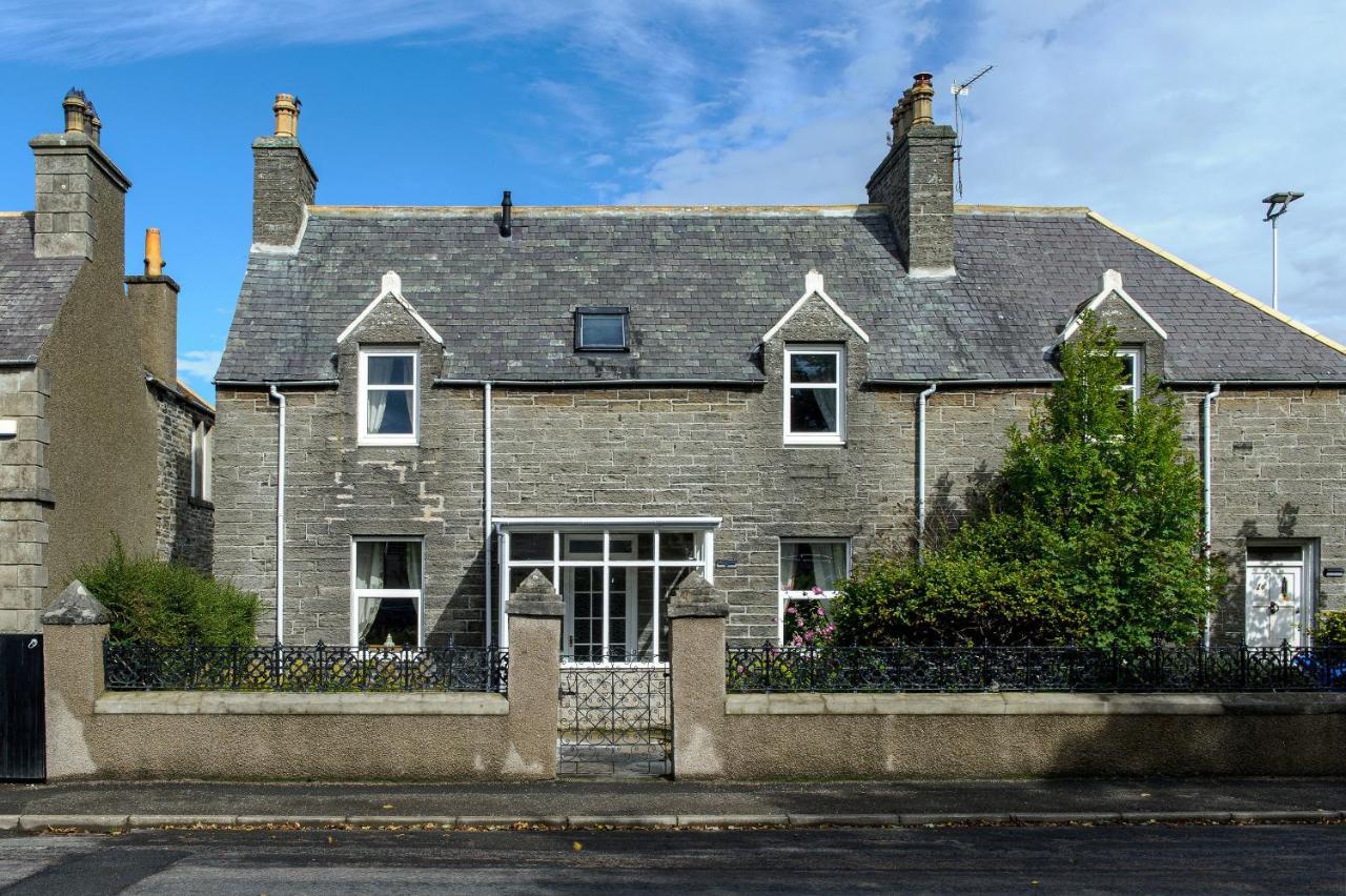 Charming Townhouse On North Coast 500 Route, Wick Villa วิค ภายนอก รูปภาพ